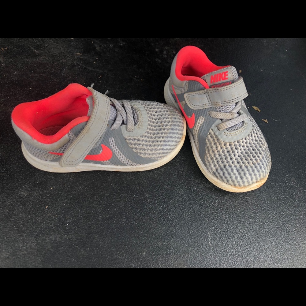 Nike Tennis Shoe